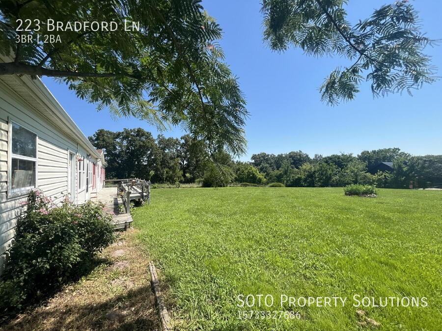 223 Bradford Ln - Photo 7 of 50