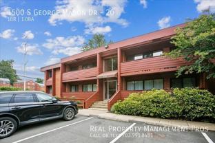 1500 S George Mason Dr #20 - Photo 1 of 1