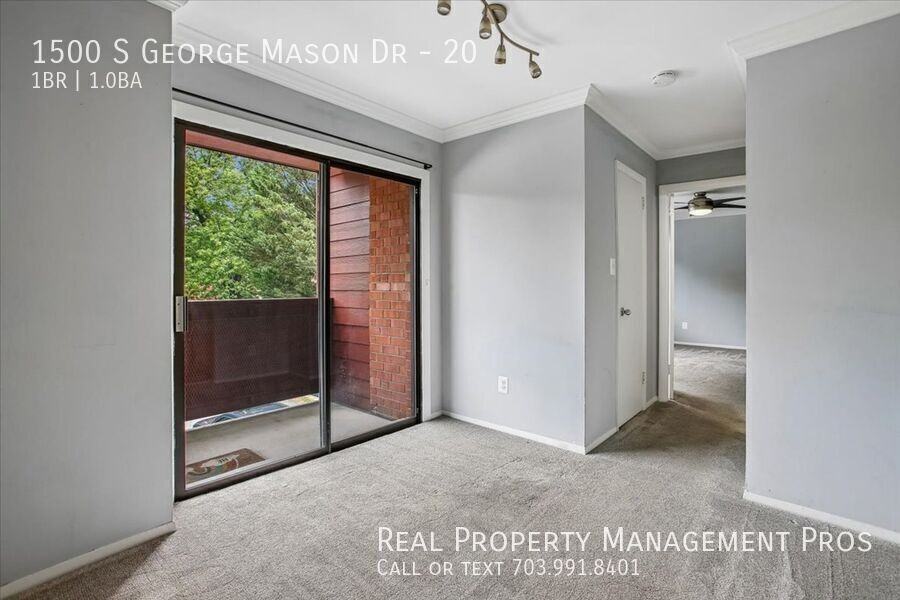 1500 S George Mason Dr #20 - Photo 7 of 26