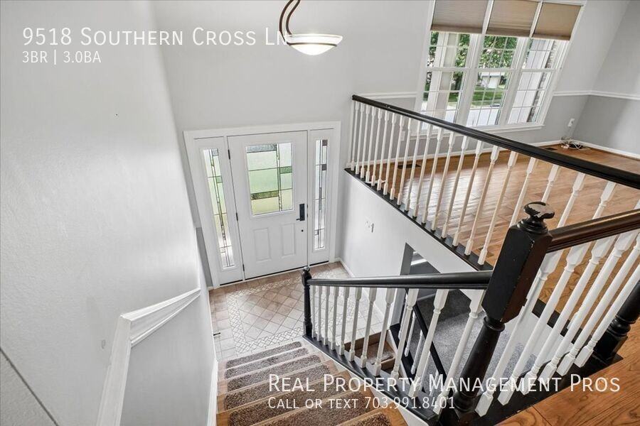 9518 Southern Cross Ln - Photo 5 of 37