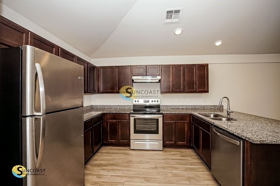 17166 Thompson Ave - Photo 7 of 20