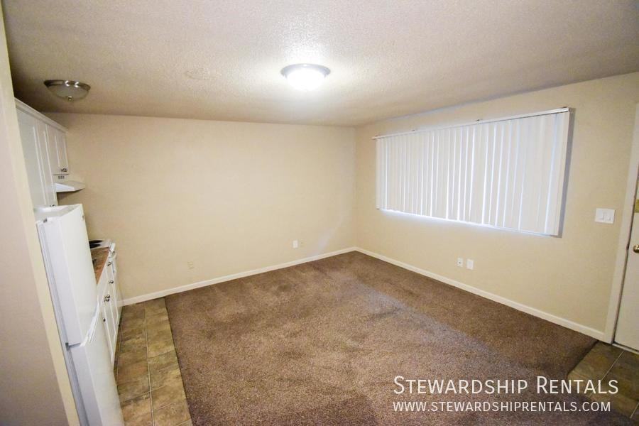 500 Monroe St #4 - Photo 4 of 11