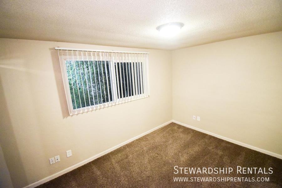 500 Monroe St #4 - Photo 6 of 11