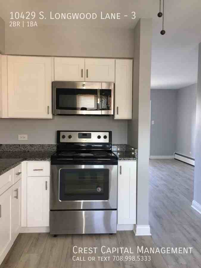 10429 Longwood Ln #3 - Photo 3 of 10