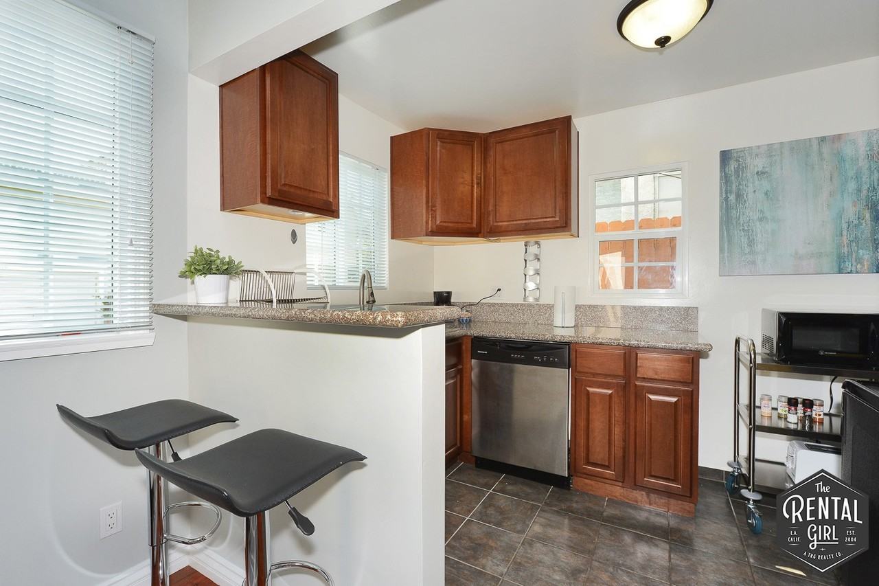 2400 Pacific Ave #6 - Photo 4 of 20