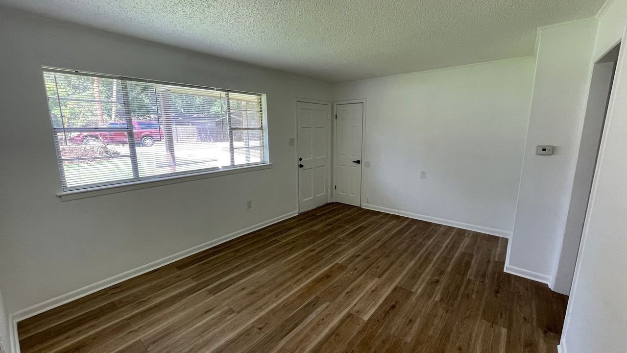 8215 Spanish Rd - Photo 6 of 15