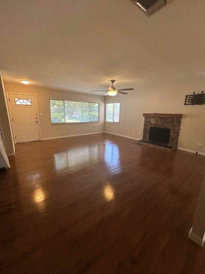 3013 Roman Ct - Photo 5 of 24