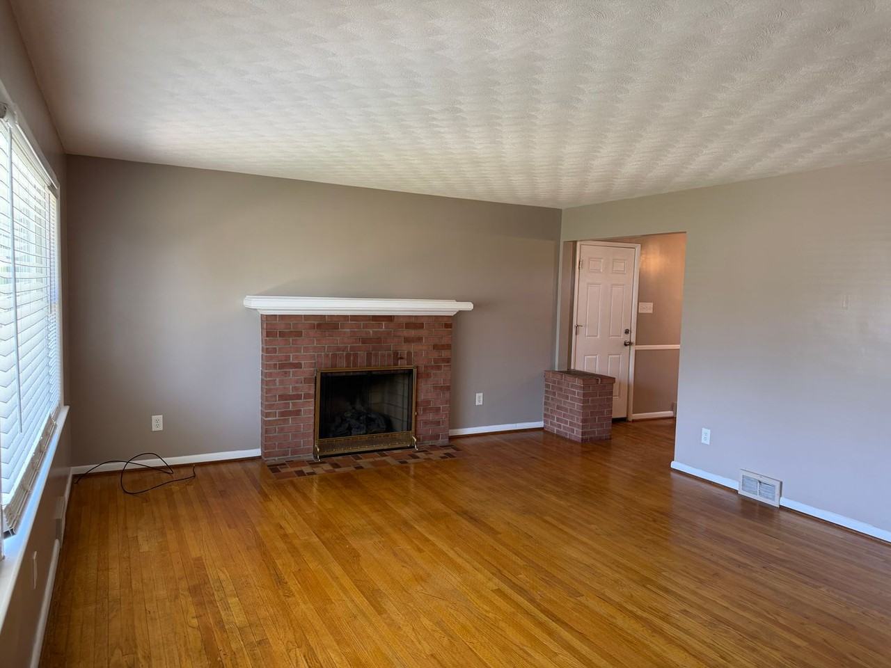 1862 Powder Mill Rd - Photo 3 of 32