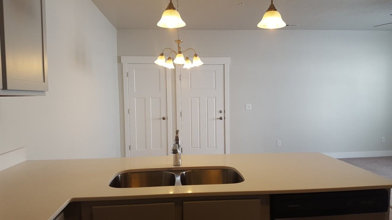 4030 W 1850 N #E101 - Photo 5 of 24