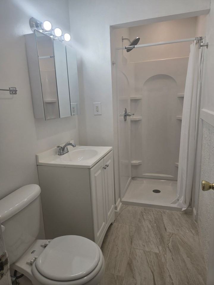 627 N Iowa St - Photo 6 of 13
