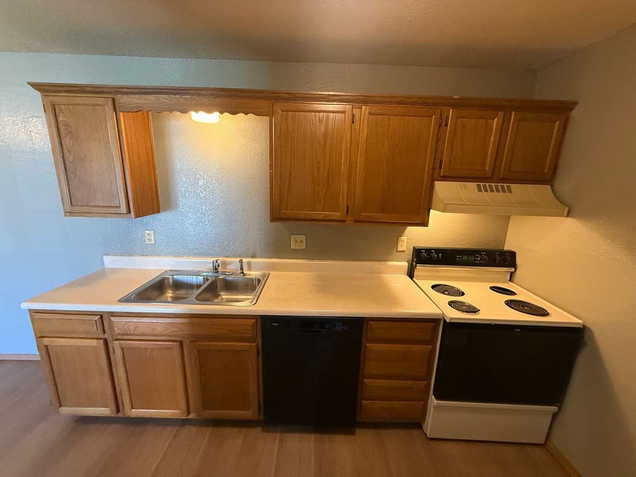 2862 S Meadowbrook Ave #10 - Photo 6 of 15