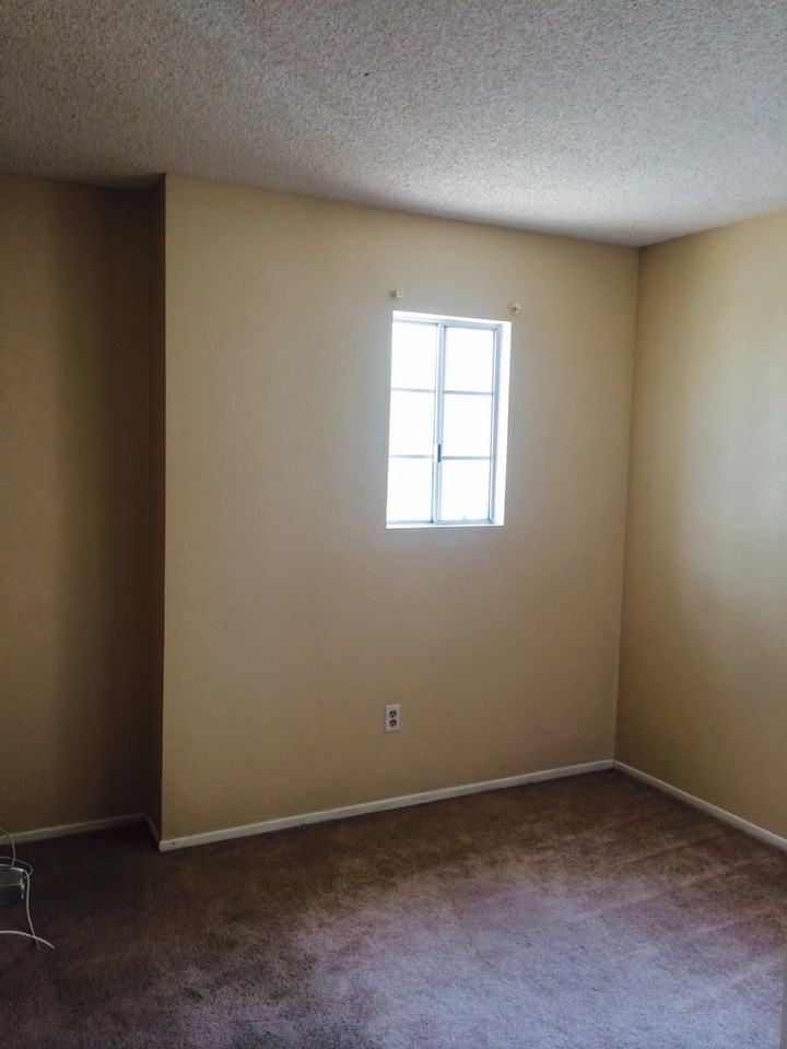 12040 Ocotillo Dr - Photo 4 of 9