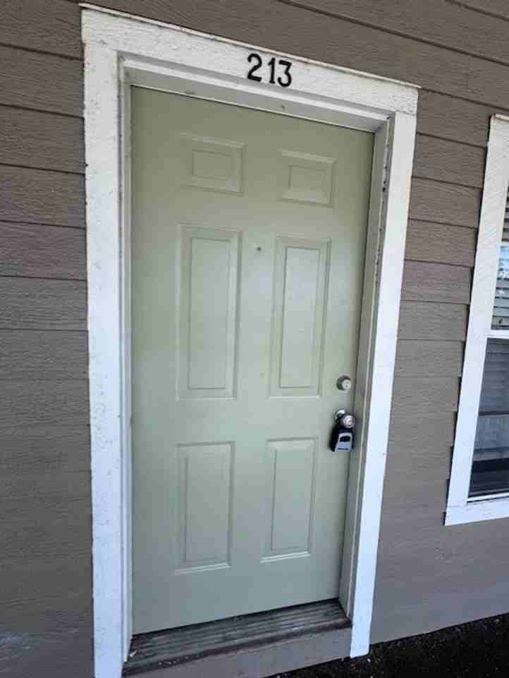 109 Reserve Cir #213 - Photo 2 of 13