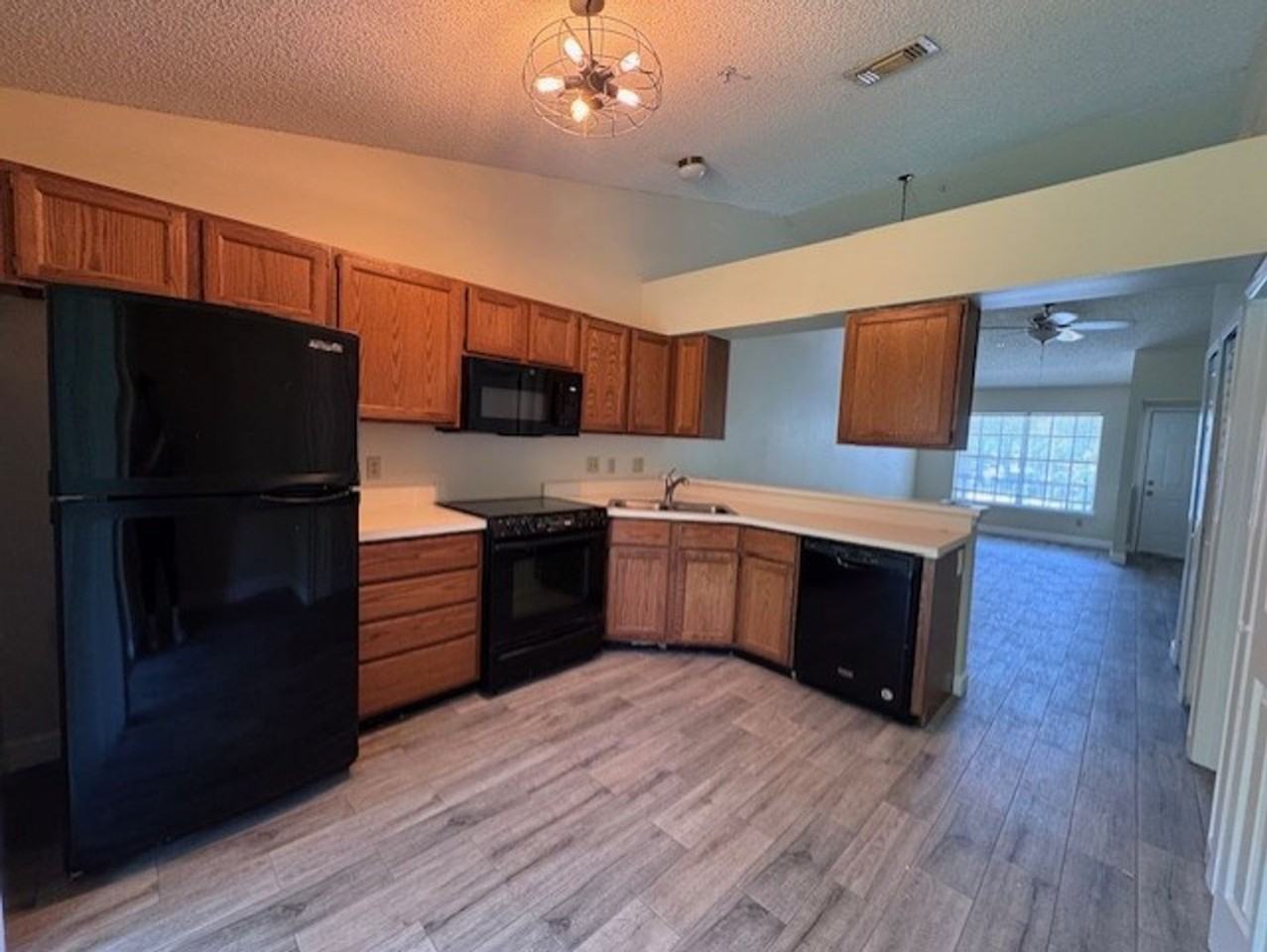 109 Reserve Cir #213 - Photo 4 of 13