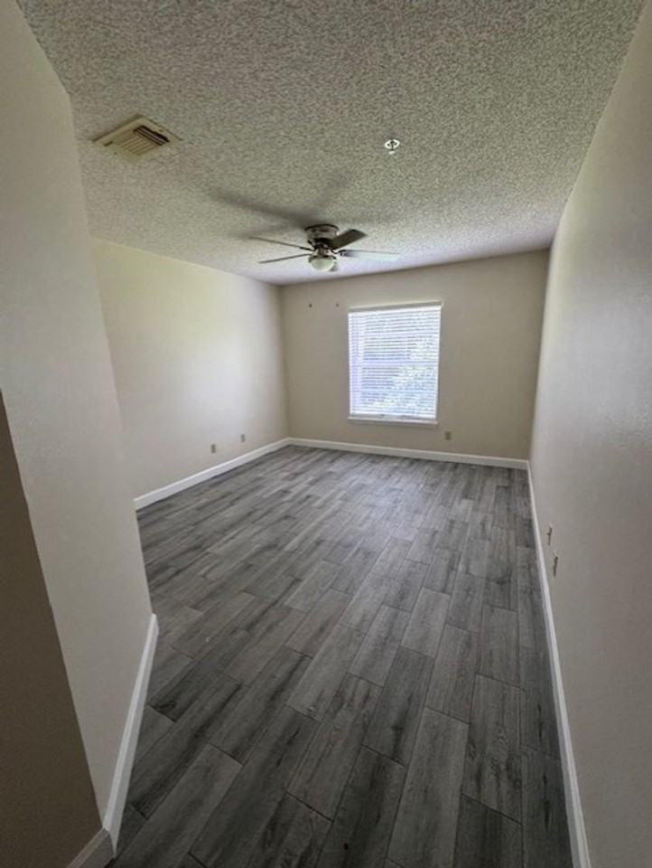 109 Reserve Cir #213 - Photo 5 of 13