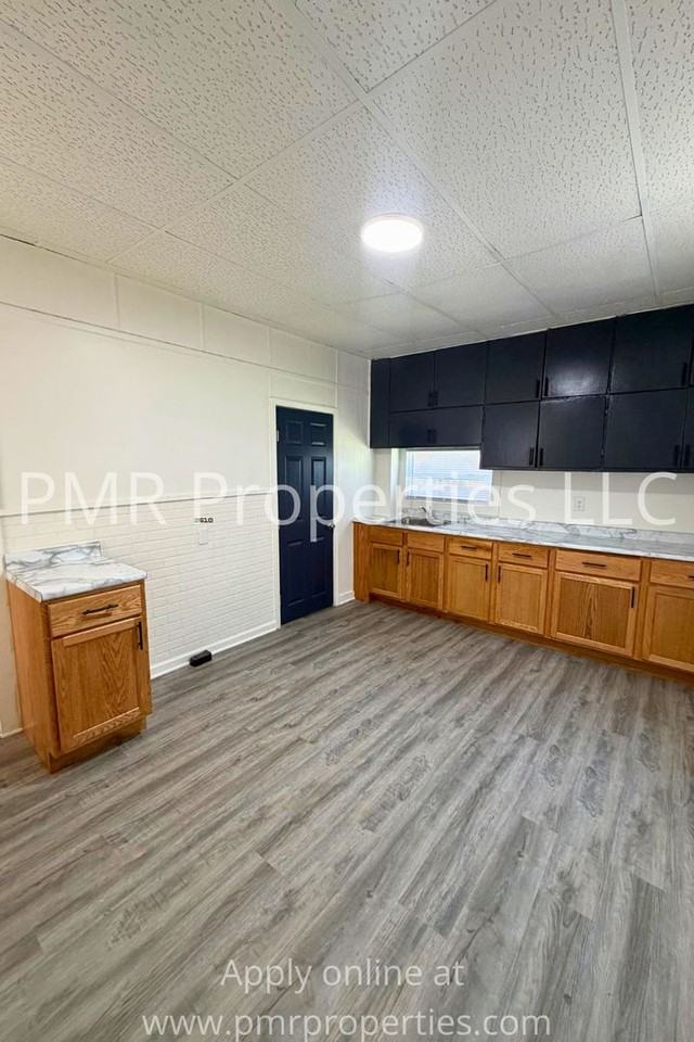 1805 Mitchell Ave - Photo 2 of 12