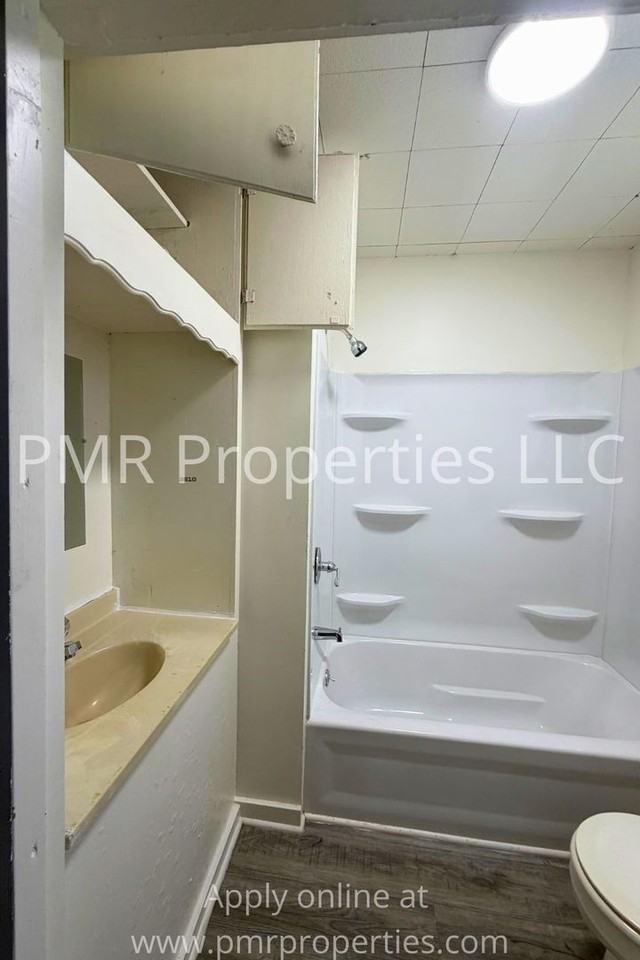1805 Mitchell Ave - Photo 5 of 12