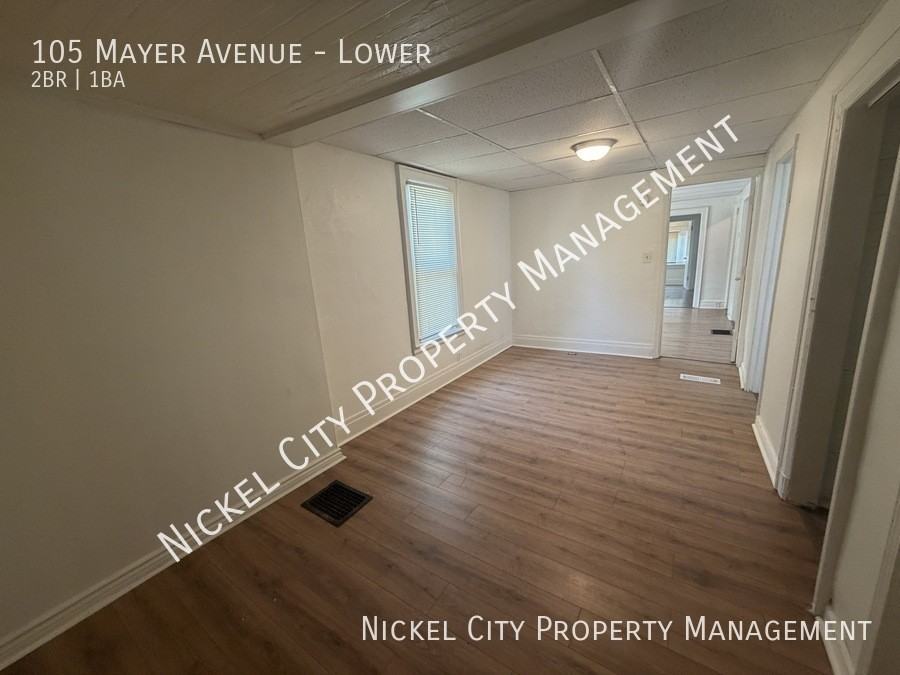 105 Mayer Ave - Photo 3 of 8