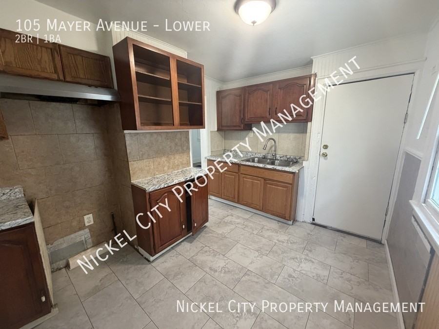 105 Mayer Ave - Photo 4 of 8