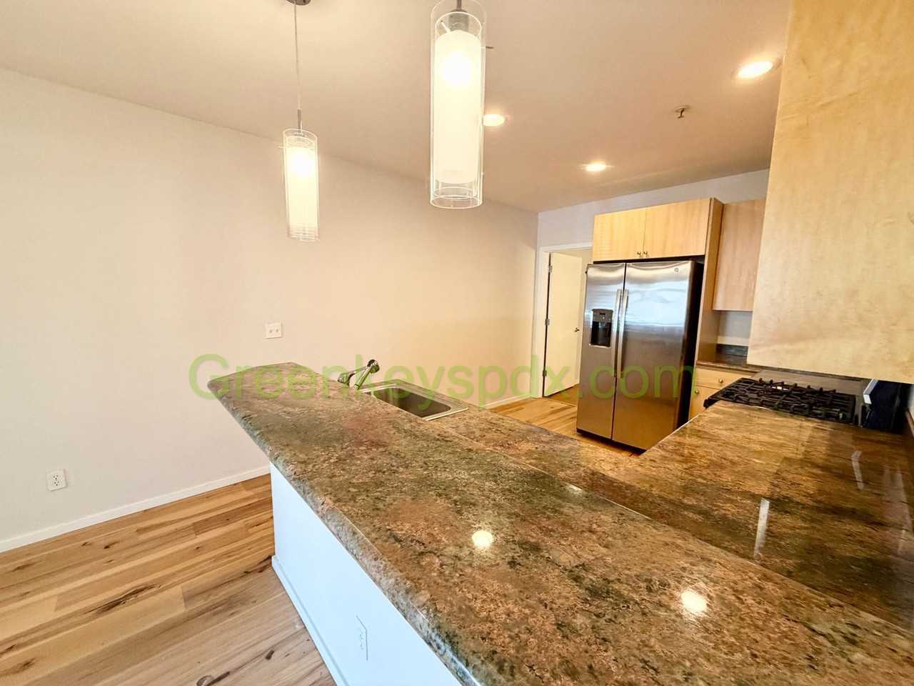 7550 N Burlington Ave - Photo 7 of 15