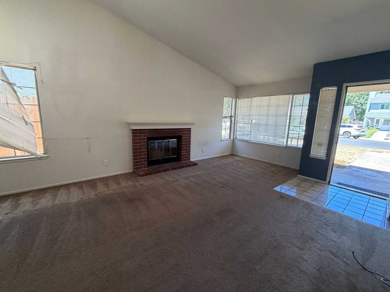 8608 Zircon Crest Ct - Photo 3 of 21