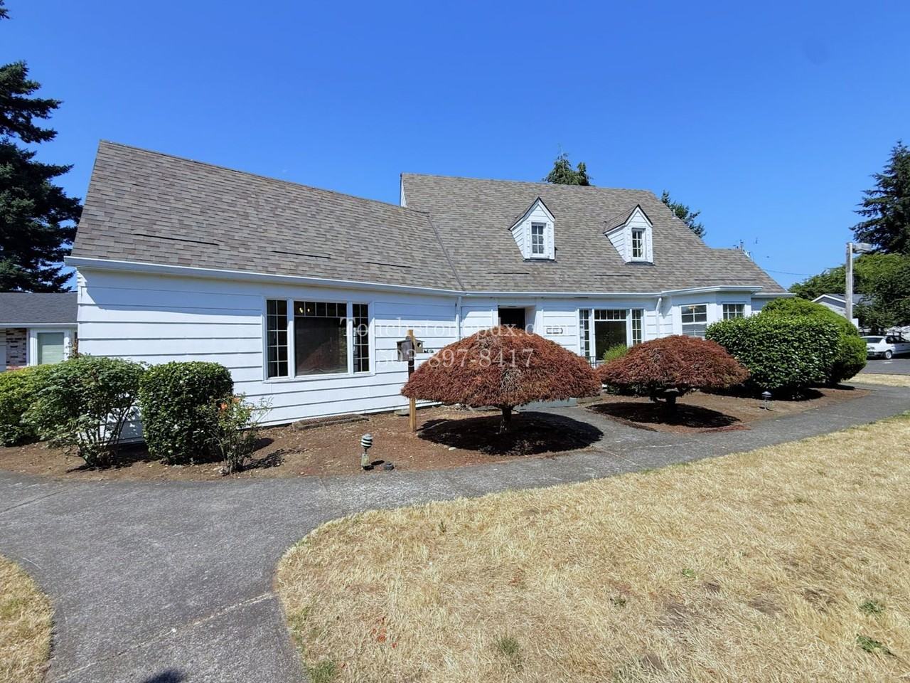 1401 Se 130th Ave - Photo 2 of 49
