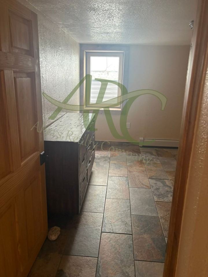 123 Van Buren St - Photo 5 of 16