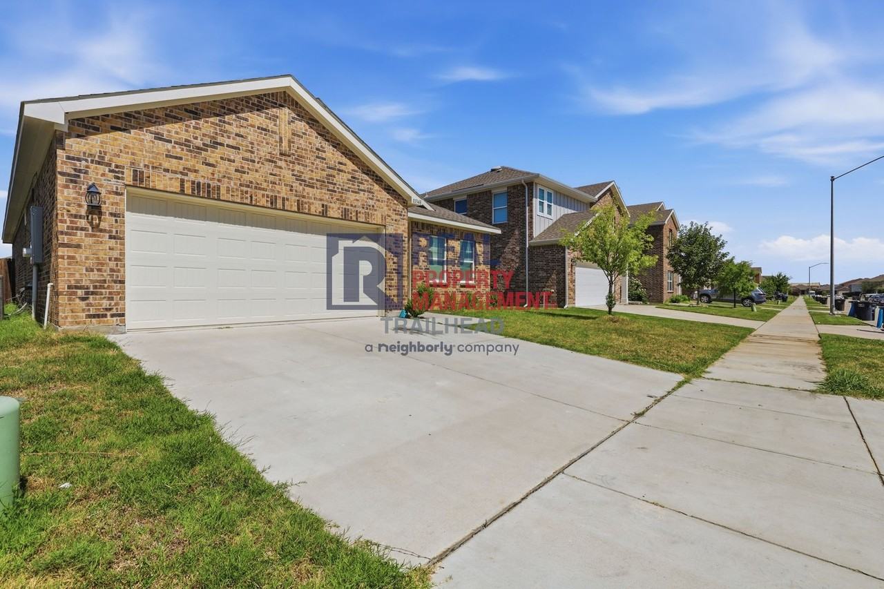 10348 Bridgetown Ln - Photo 2 of 21