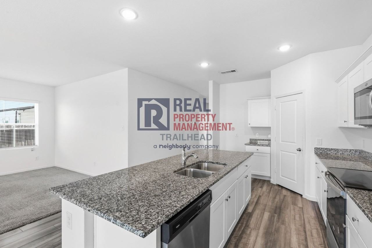10348 Bridgetown Ln - Photo 6 of 21