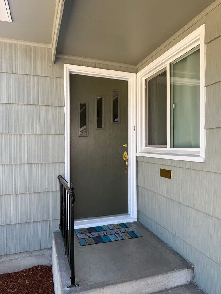 1331 G St - Photo 3 of 50