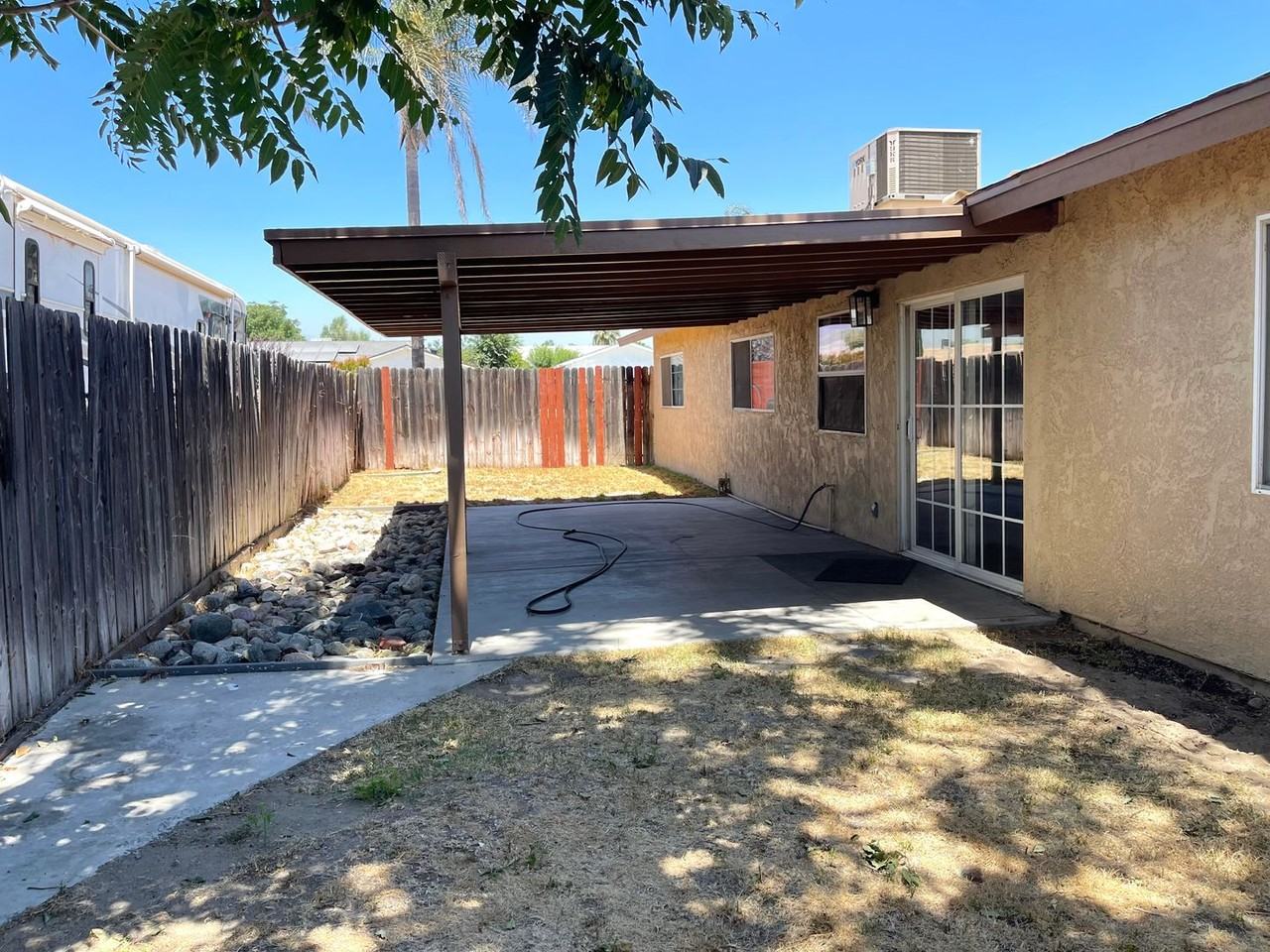 2698 San Anselmo Ave - Photo 3 of 19
