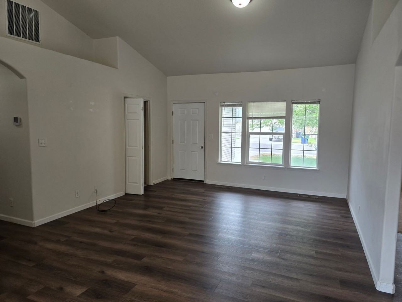 2911 Denise Ave - Photo 2 of 12