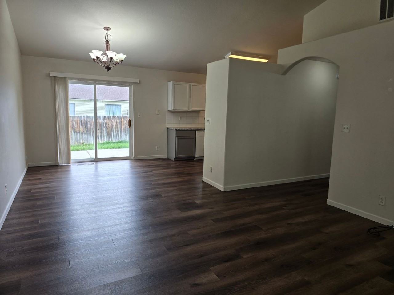 2911 Denise Ave - Photo 3 of 12