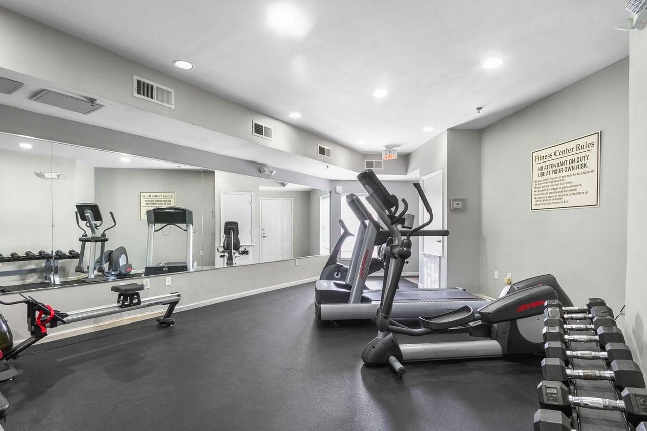 303 Helen Keller Blvd - Photo 3 of 12
