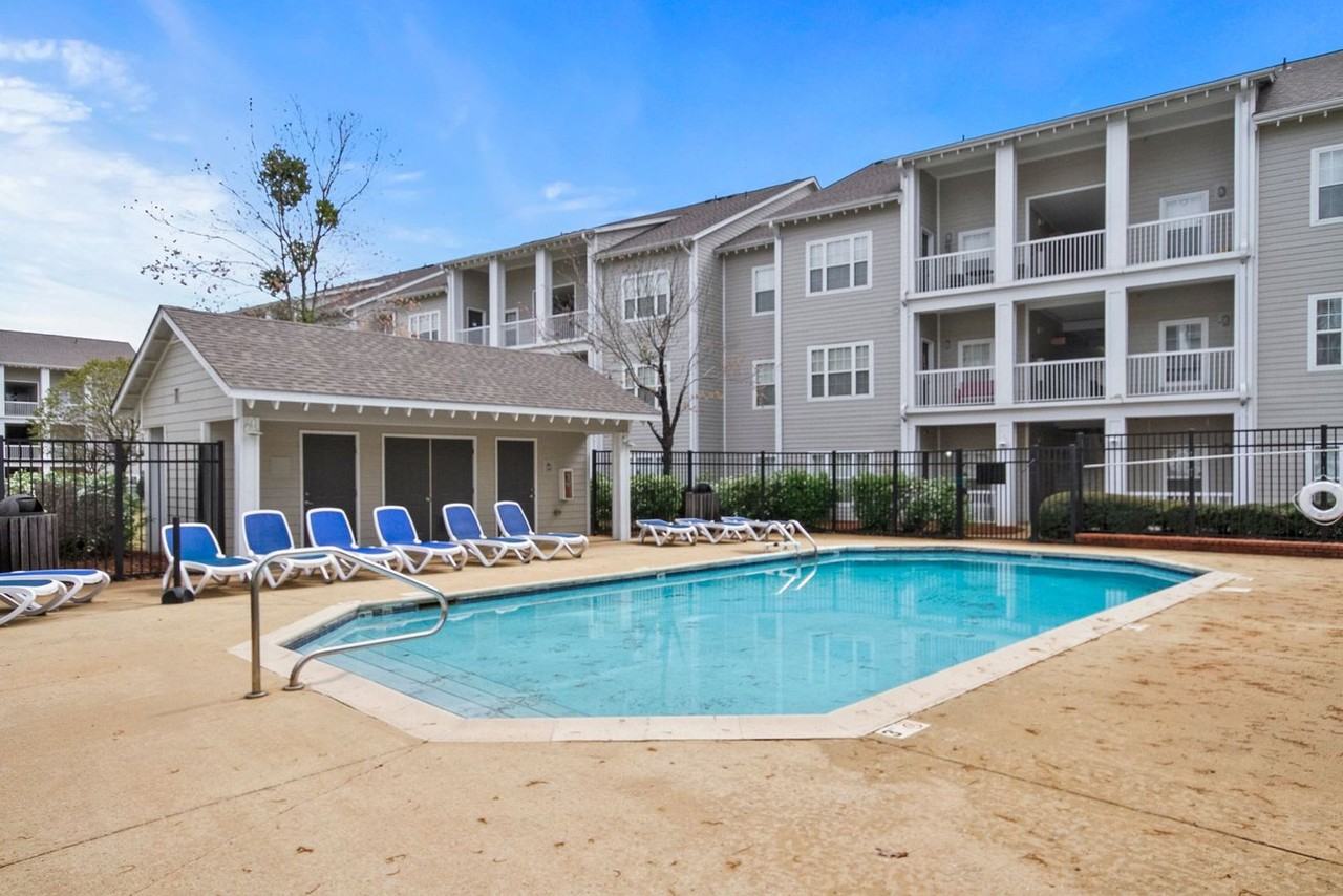 303 Helen Keller Blvd - Photo 6 of 12