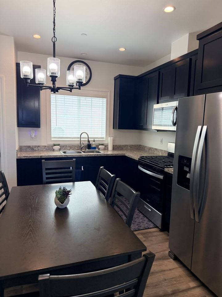 E Bradley Ave - Photo 2 of 13