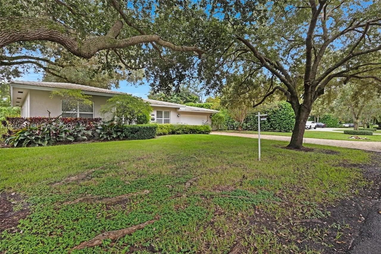 1246 Algardi Ave - Photo 2 of 14