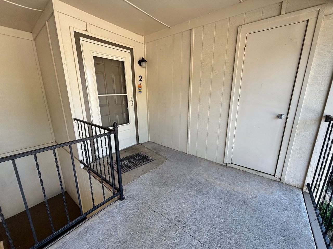 1717 E Lindsey St - Photo 4 of 34