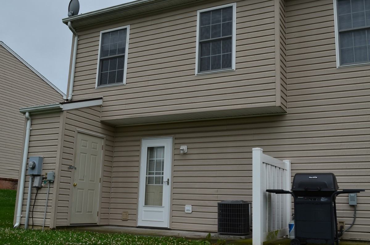 171 Sandy Ln - Photo 2 of 9