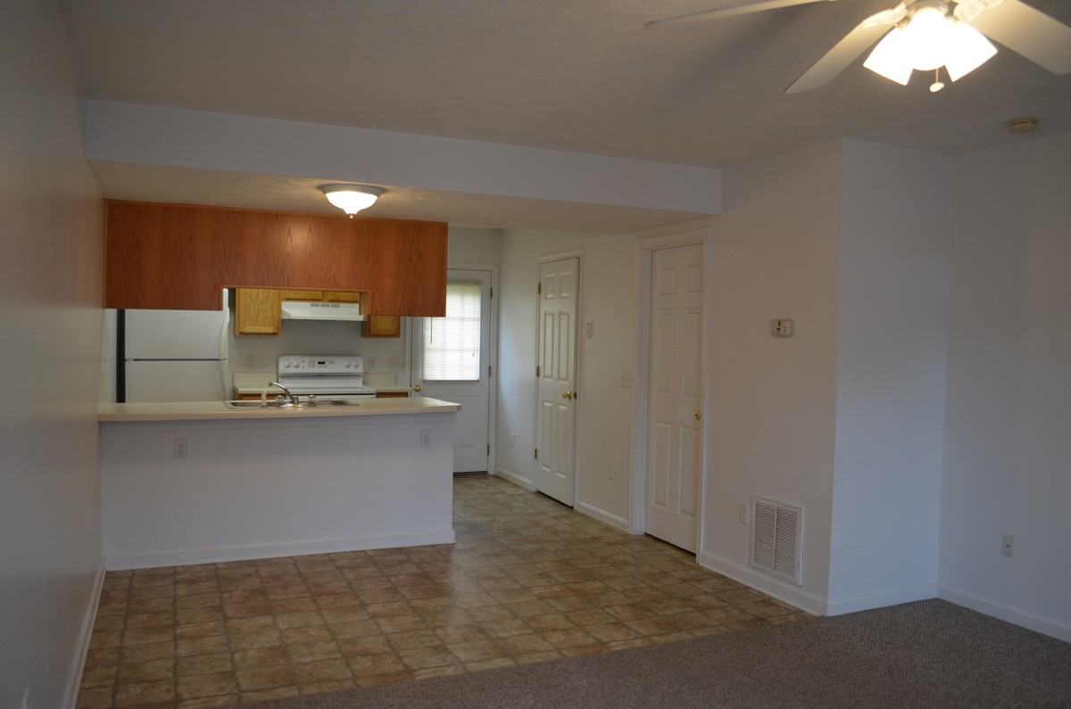 171 Sandy Ln - Photo 4 of 9