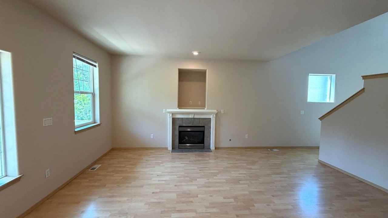 28036 136th Pl Se - Photo 4 of 17