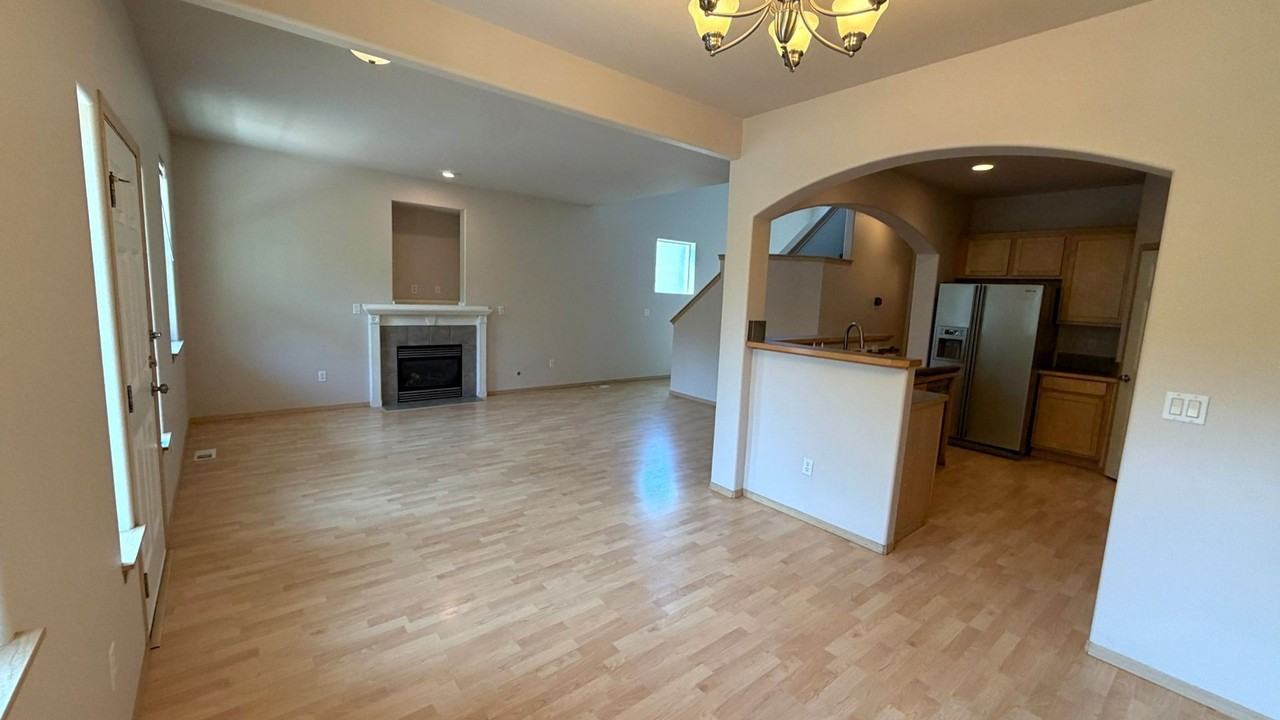 28036 136th Pl Se - Photo 6 of 17