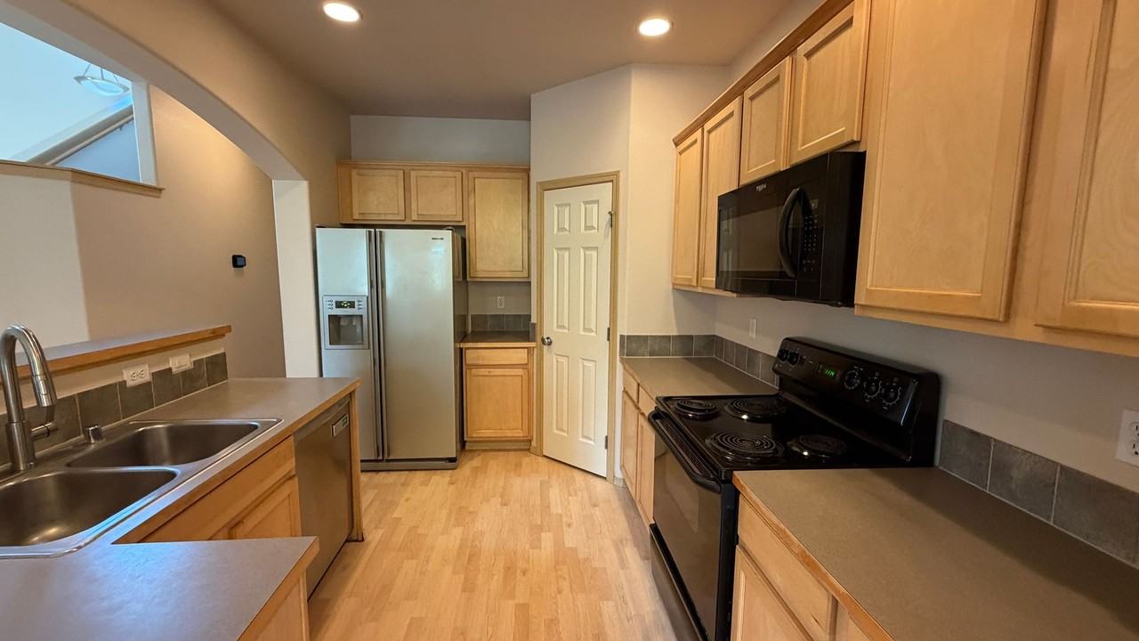 28036 136th Pl Se - Photo 7 of 17