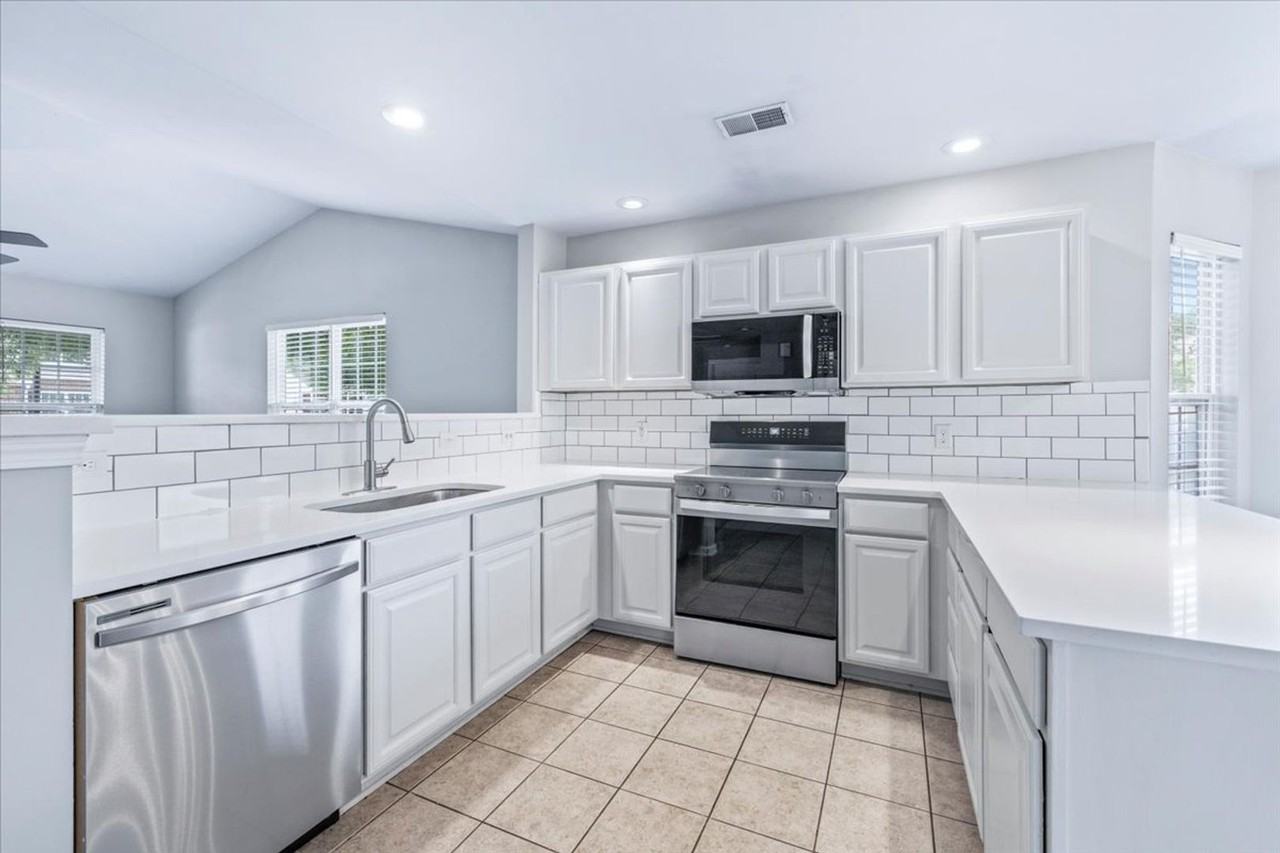 205 Sonata Cir - Photo 7 of 29