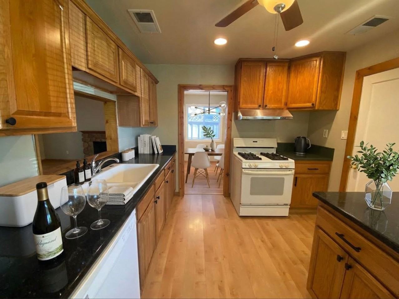 26131 Coleman Ave - Photo 2 of 23