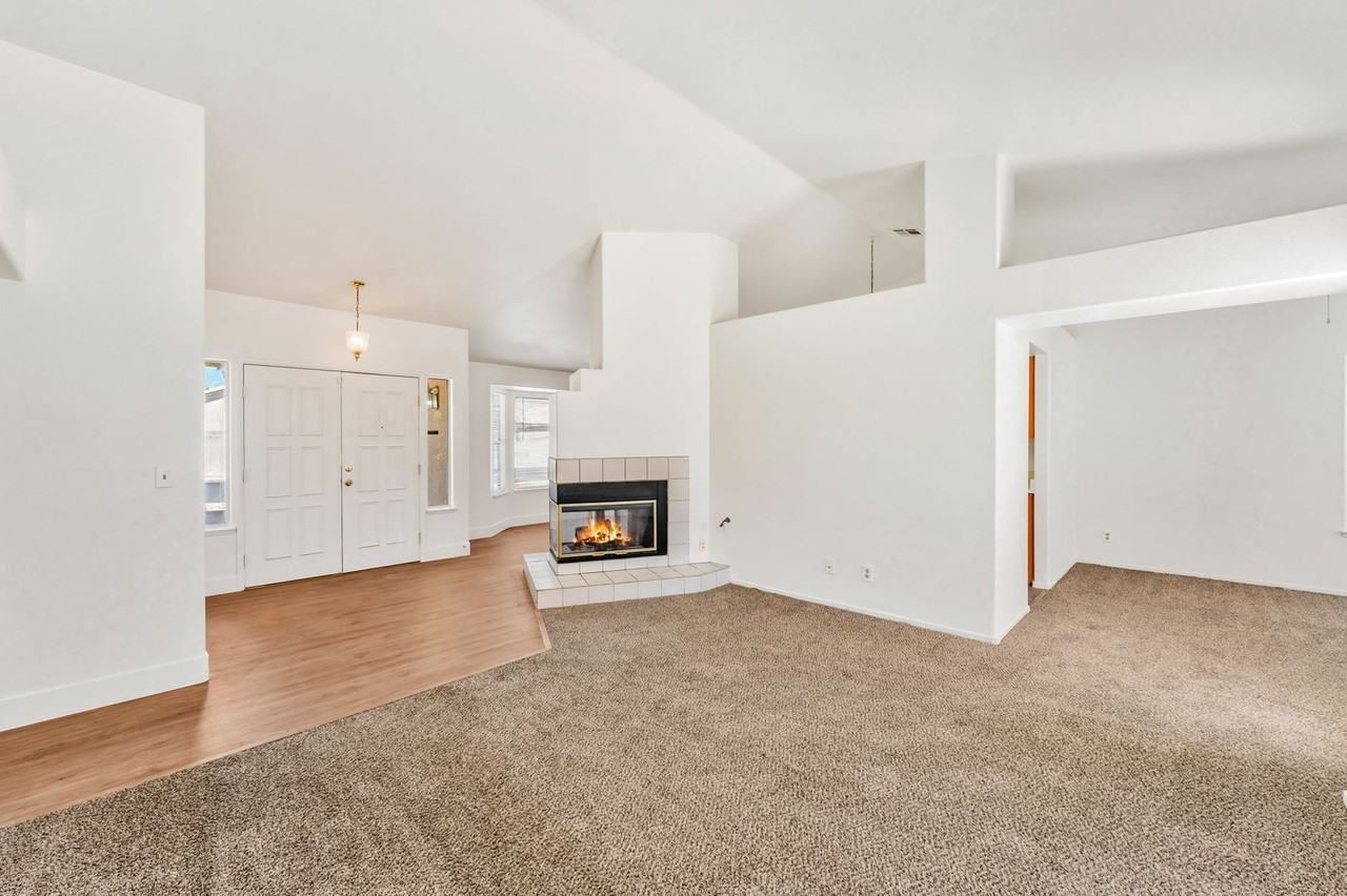 4904 Spring Falls Way - Photo 4 of 24