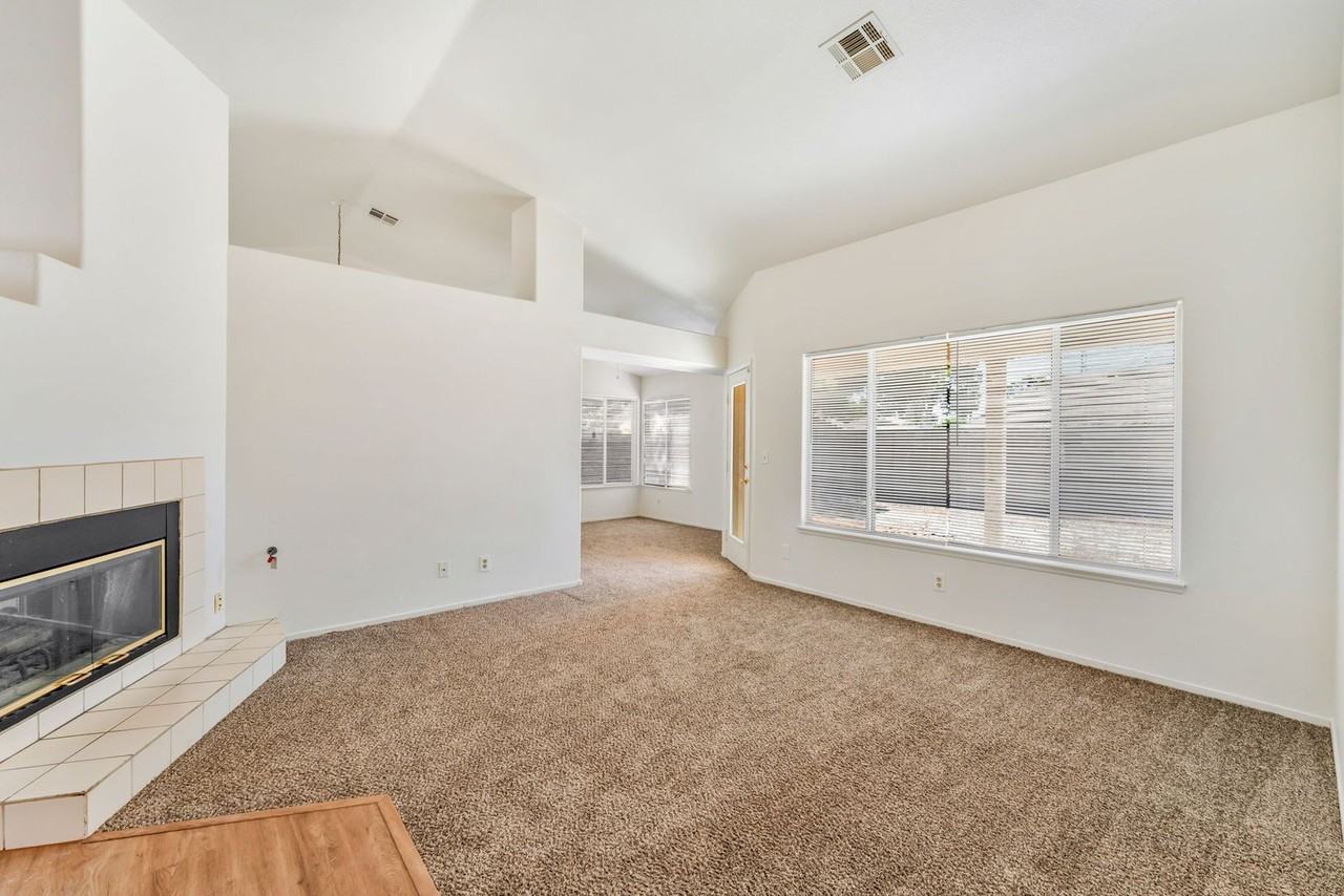 4904 Spring Falls Way - Photo 7 of 24