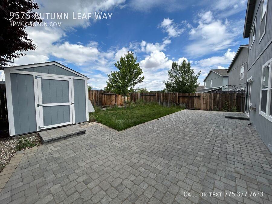 9575 Autumn Leaf Way - Photo 5 of 23