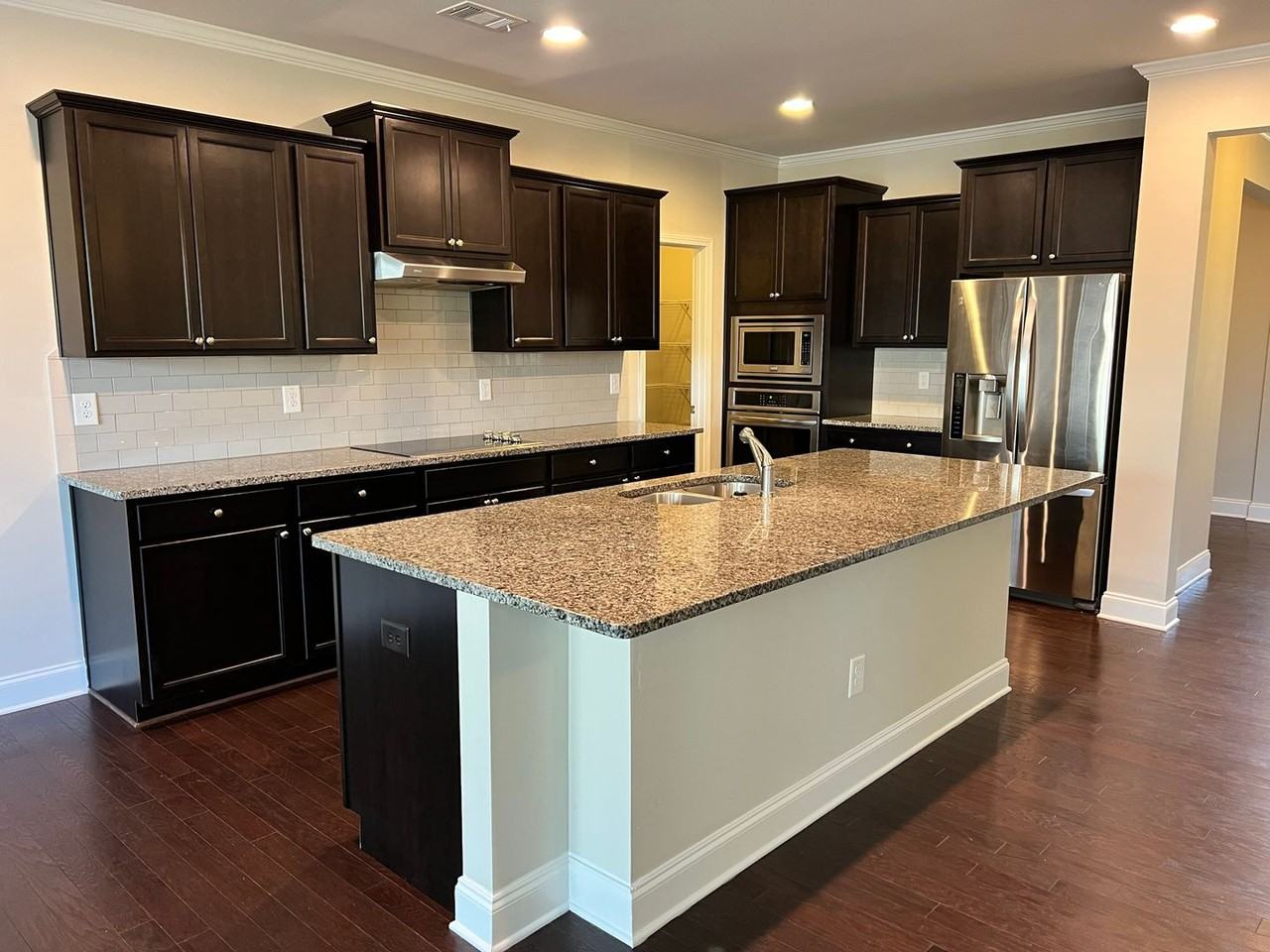4051 Links Blvd - Photo 5 of 29