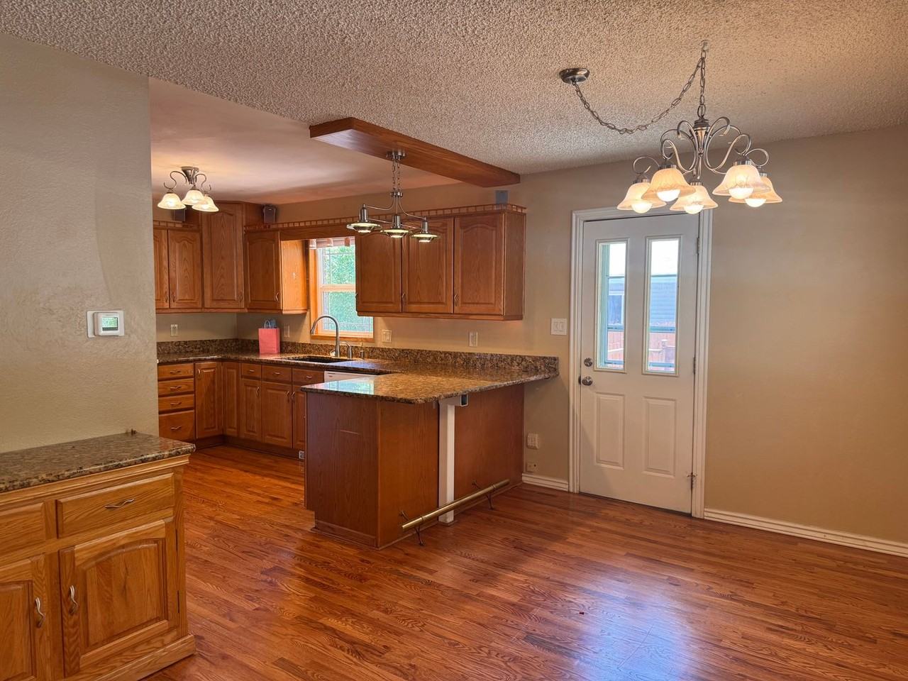 3131 W Platte Ave - Photo 6 of 35